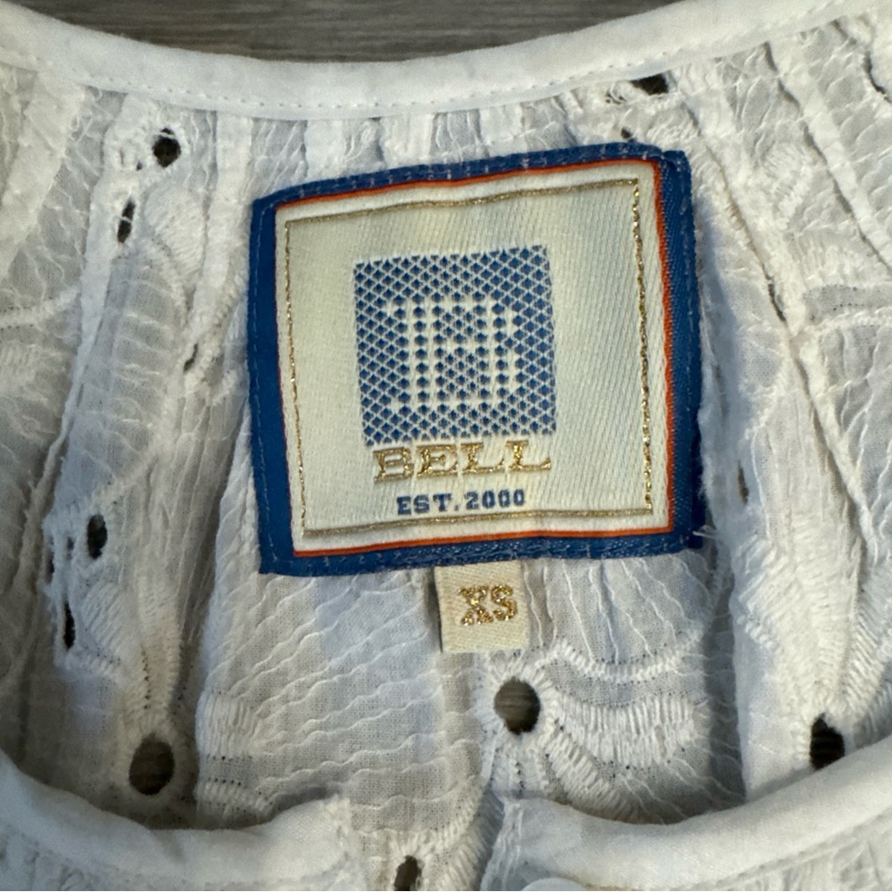 Elegant White Eyelet Blouse for Women - Picture 3 of 5